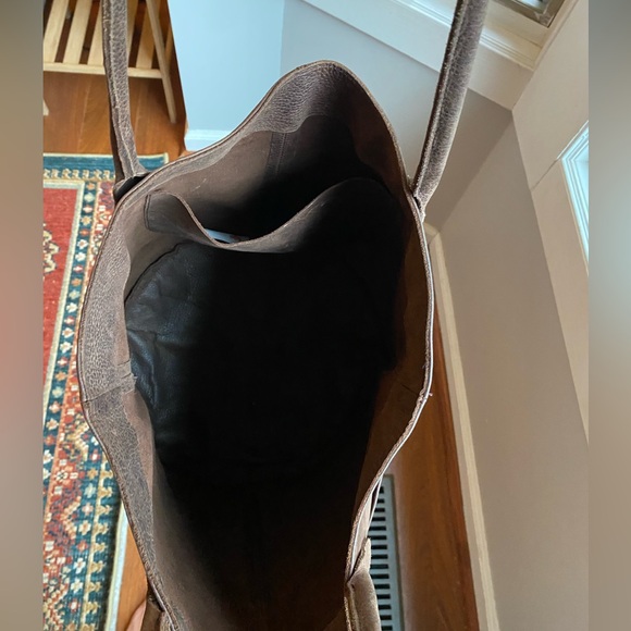 Joji & Co Delta Bucket Bag - Picture 4 of 4